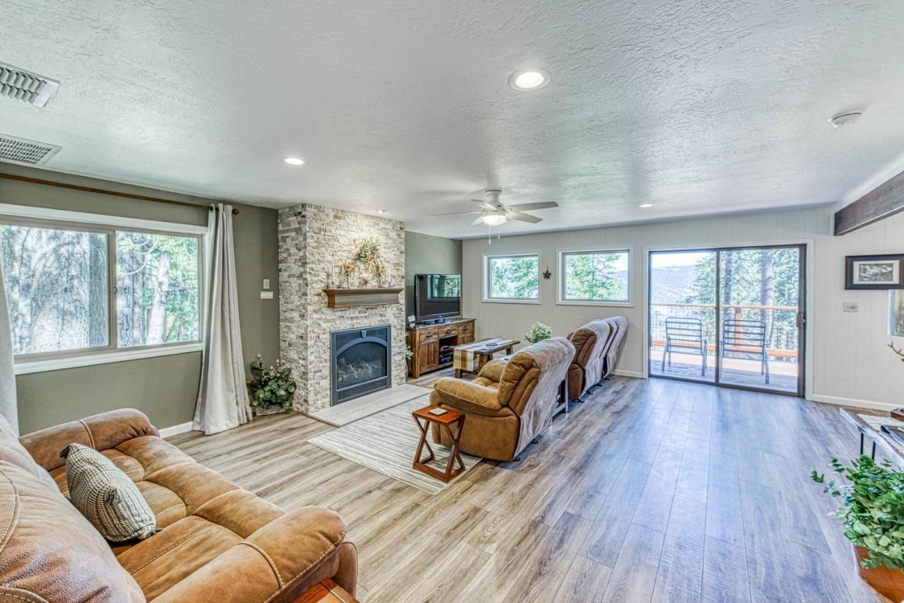 Yosemite West Family Chalet Экстерьер фото