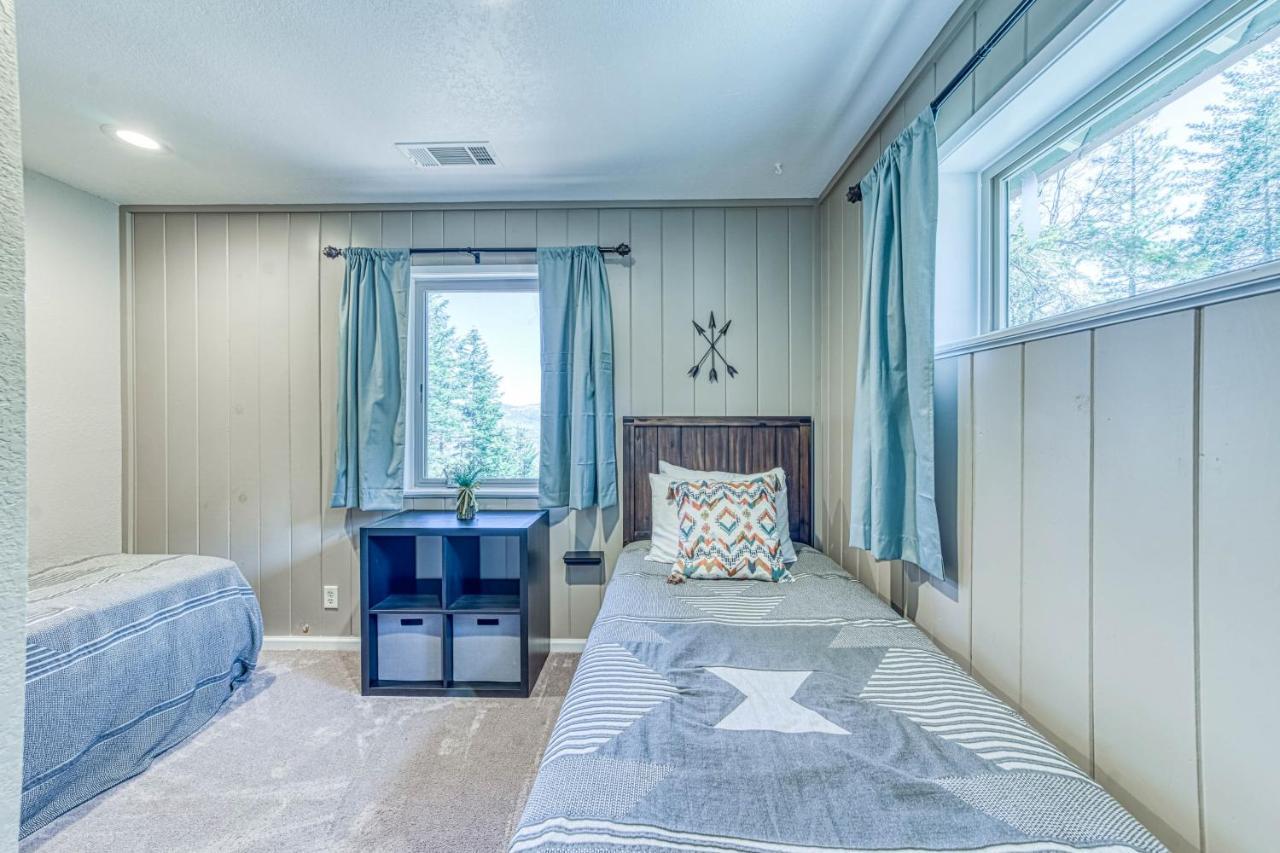 Yosemite West Family Chalet Экстерьер фото