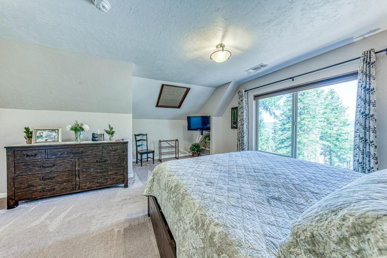 Yosemite West Family Chalet Экстерьер фото