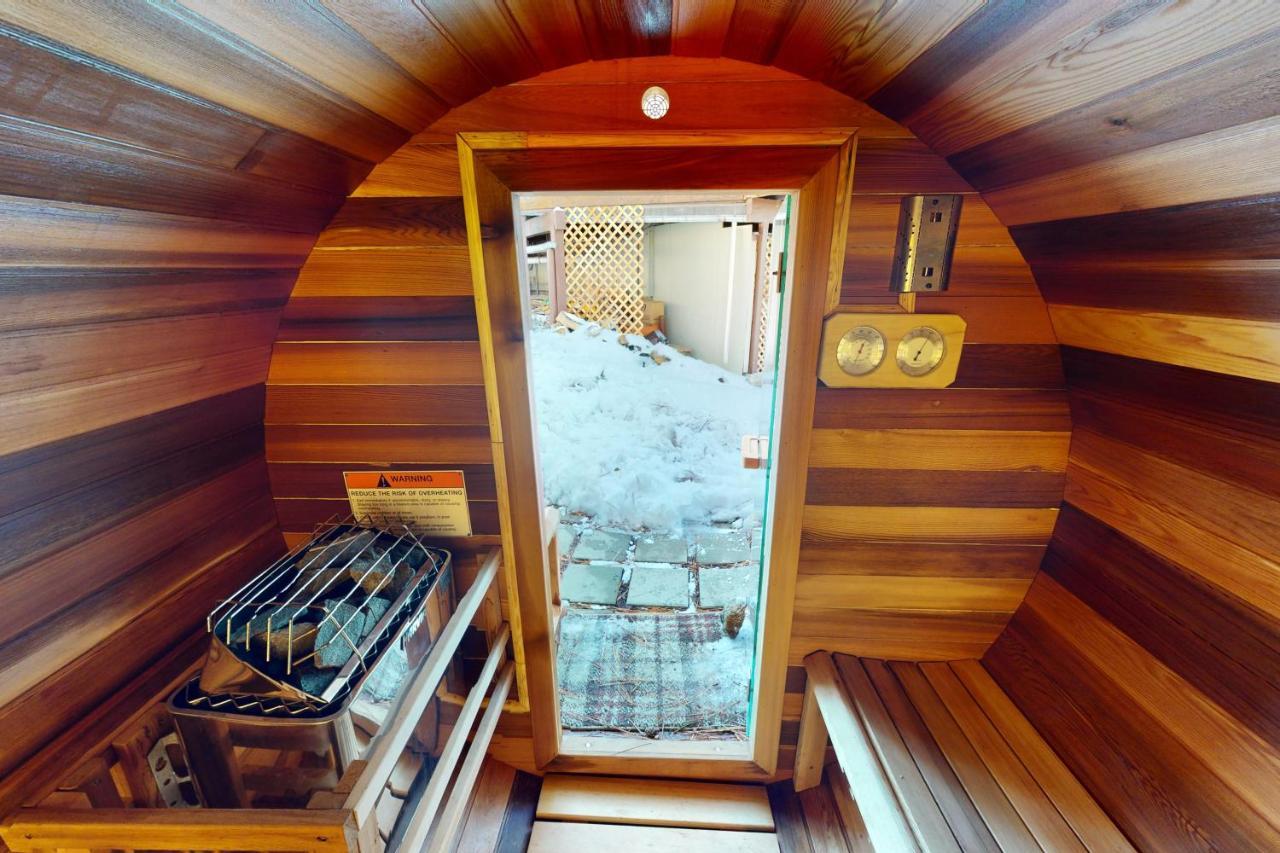 Yosemite West Family Chalet Экстерьер фото
